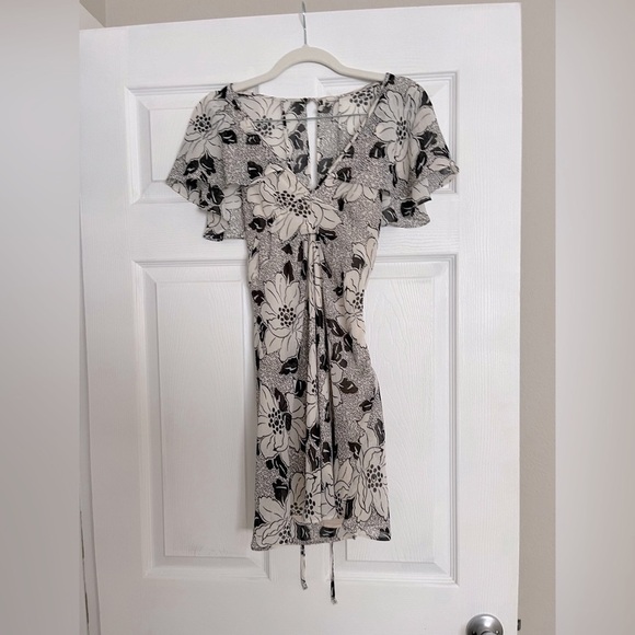 Urban Outfitters Dresses & Skirts - Floral Black and White Dress
